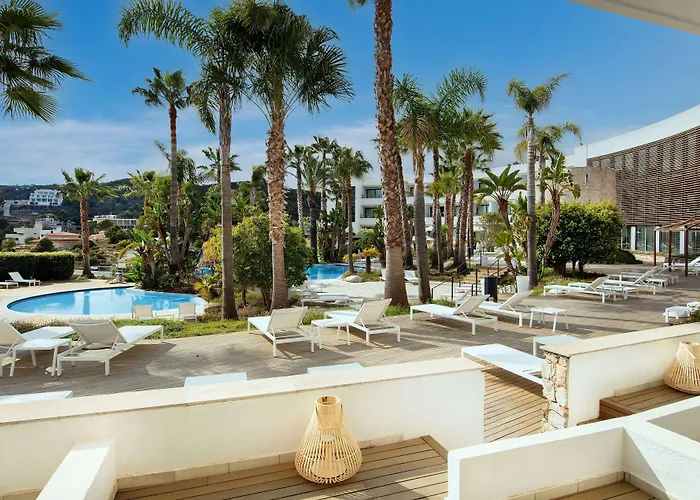 Mejores Hoteles en Sitges: Lujo y Encanto Mediterráneo
