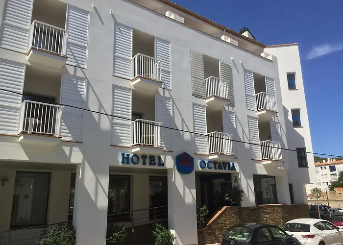 Hoteles en Cadaqués: Descubre las mejores opciones de alojamiento