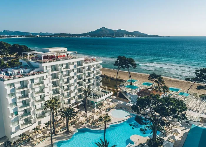 Los Mejores Hoteles en Playa de Muro, Mallorca: Encuentra Tu Alojamiento Ideal